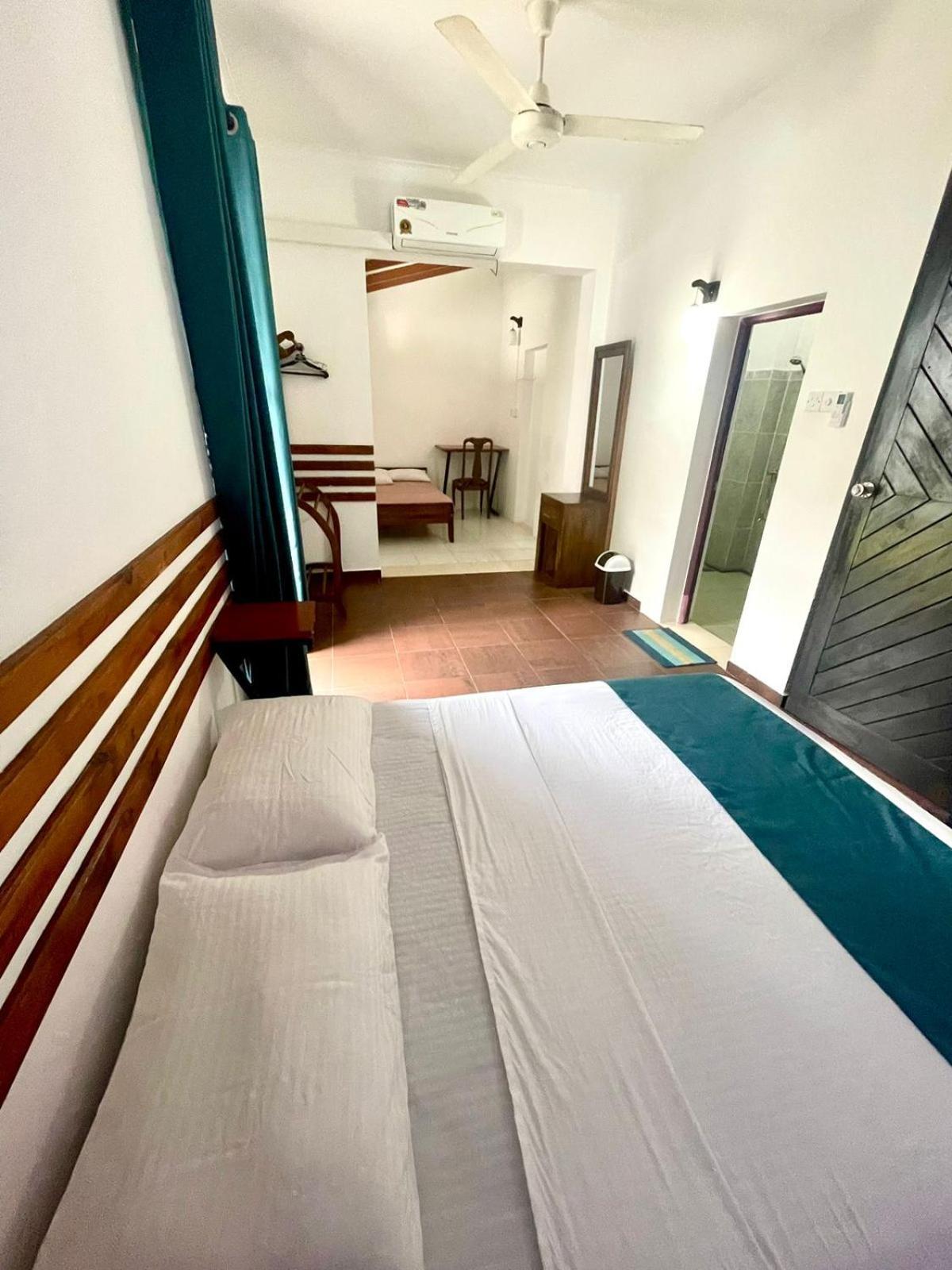 Hotel One Sixty Dehiwala-Mount Lavinia Екстериор снимка