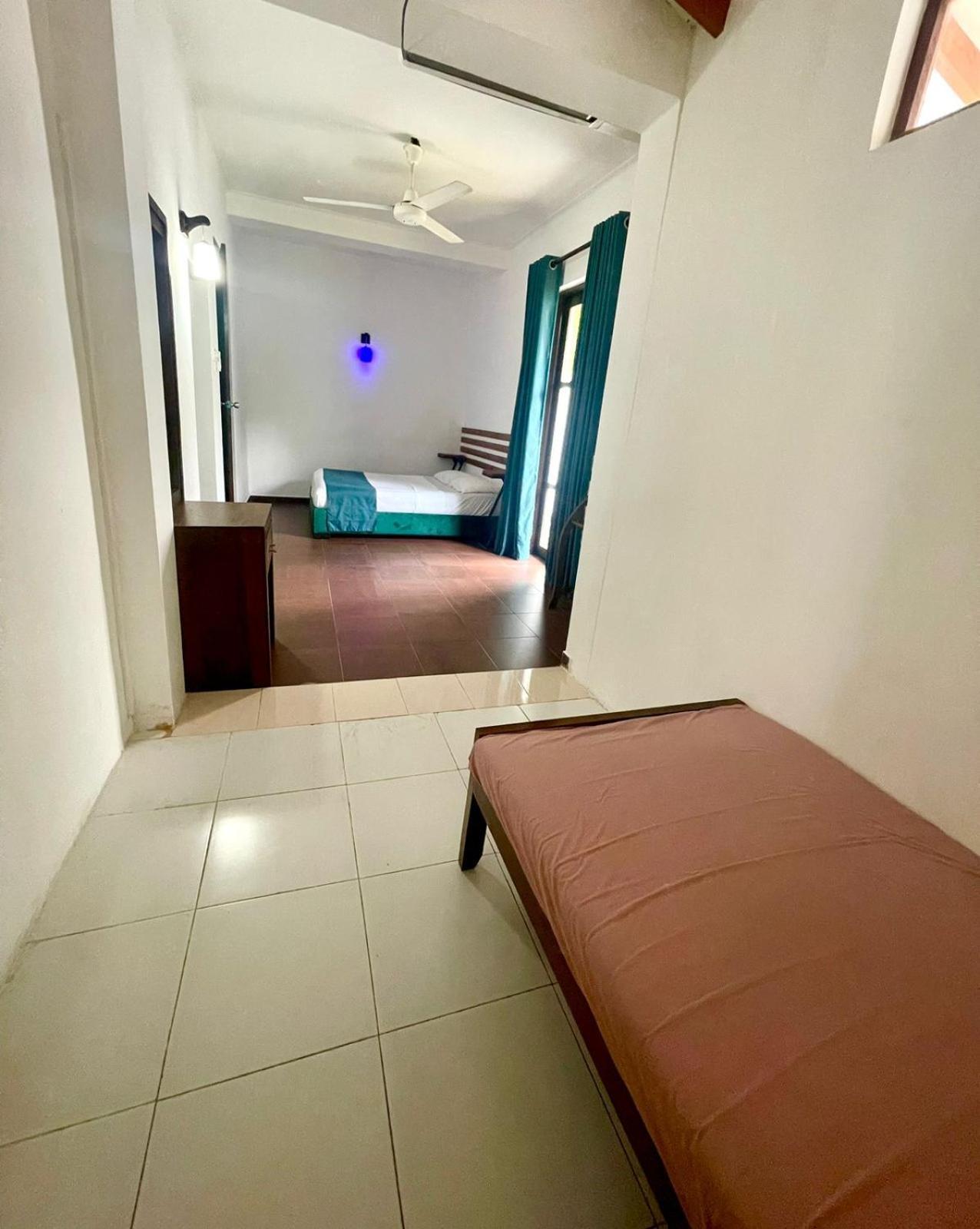 Hotel One Sixty Dehiwala-Mount Lavinia Екстериор снимка