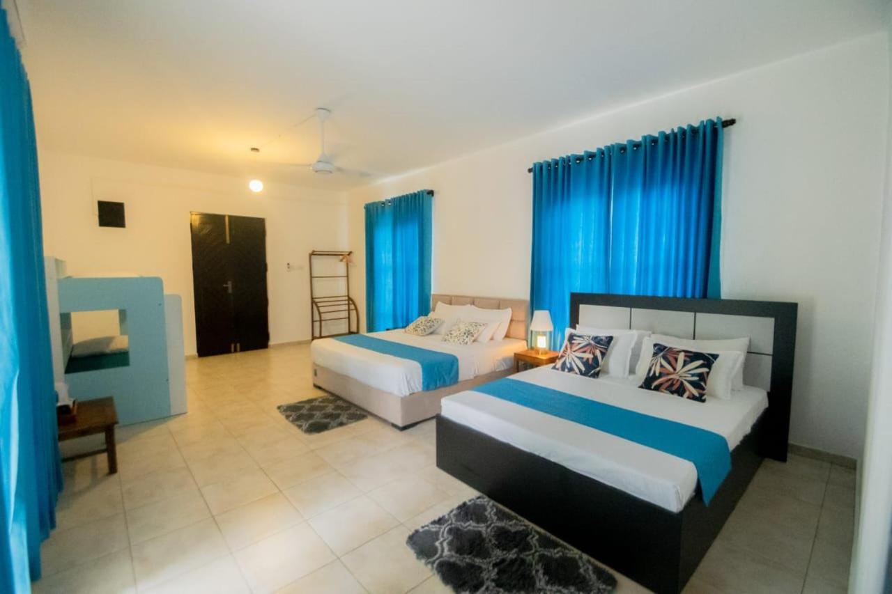 Hotel One Sixty Dehiwala-Mount Lavinia Екстериор снимка