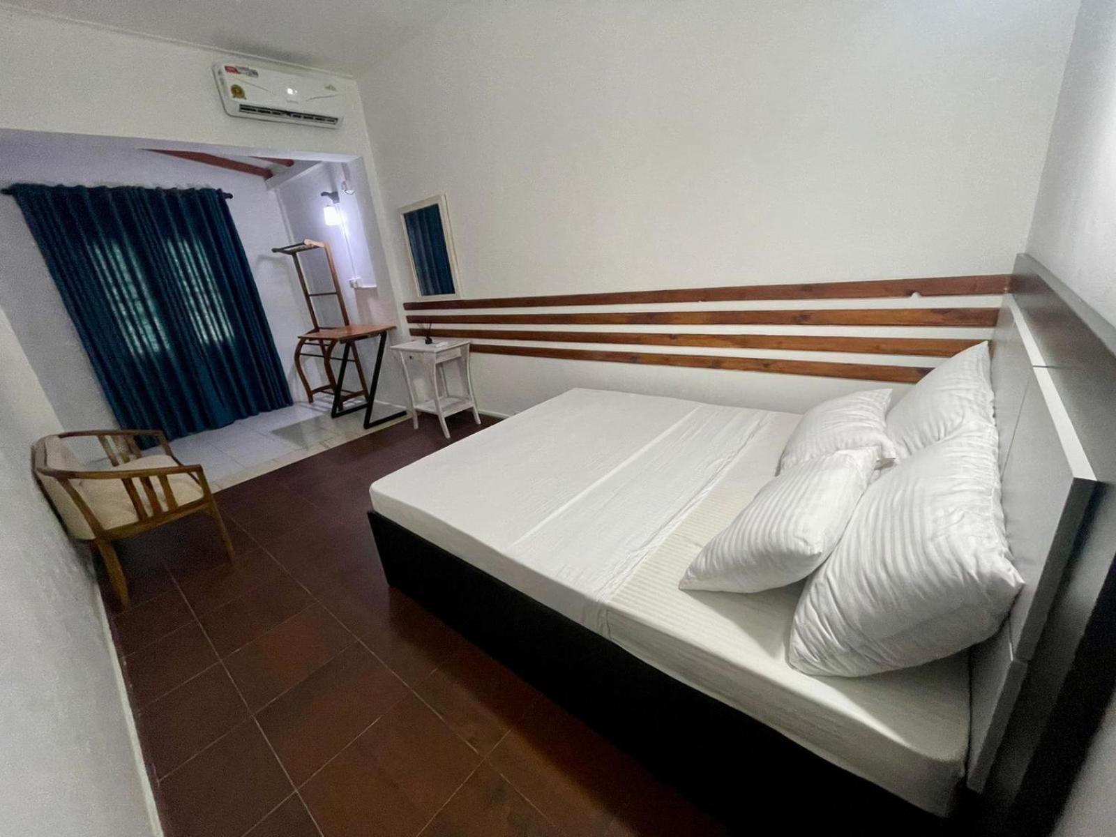 Hotel One Sixty Dehiwala-Mount Lavinia Екстериор снимка