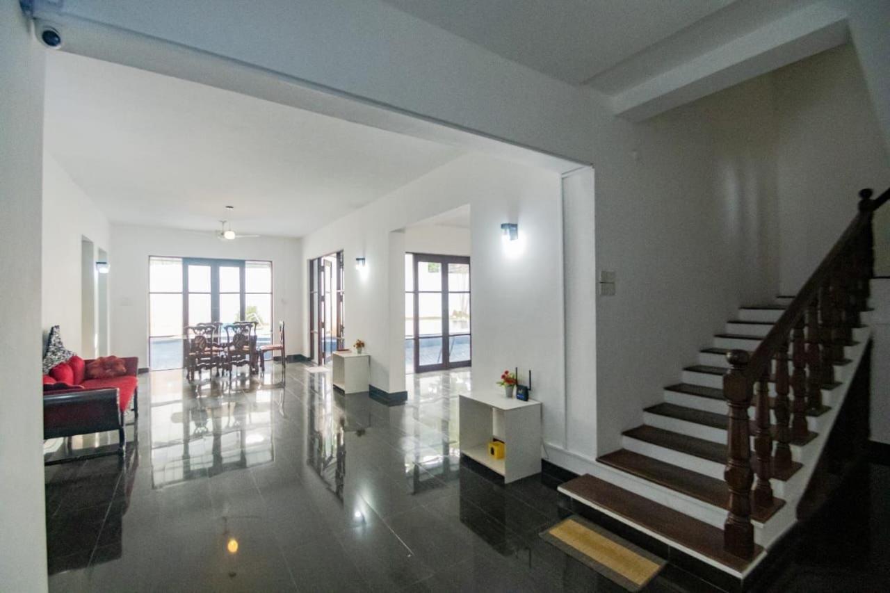Hotel One Sixty Dehiwala-Mount Lavinia Екстериор снимка