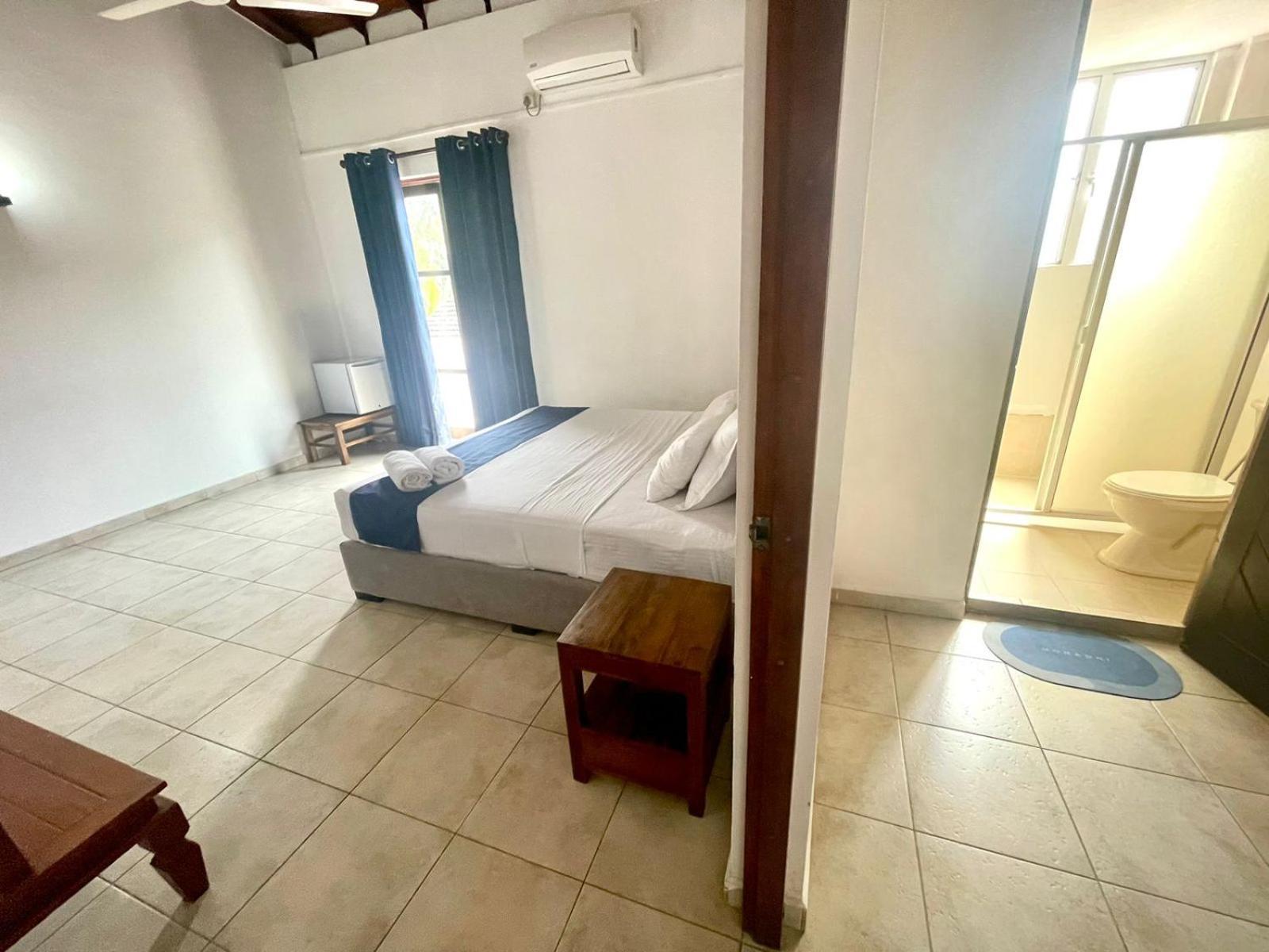 Hotel One Sixty Dehiwala-Mount Lavinia Екстериор снимка