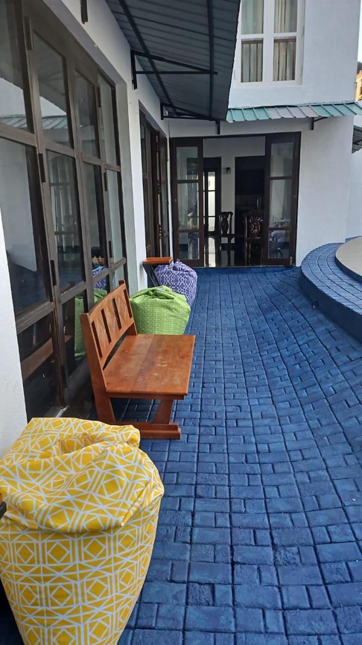 Hotel One Sixty Dehiwala-Mount Lavinia Екстериор снимка