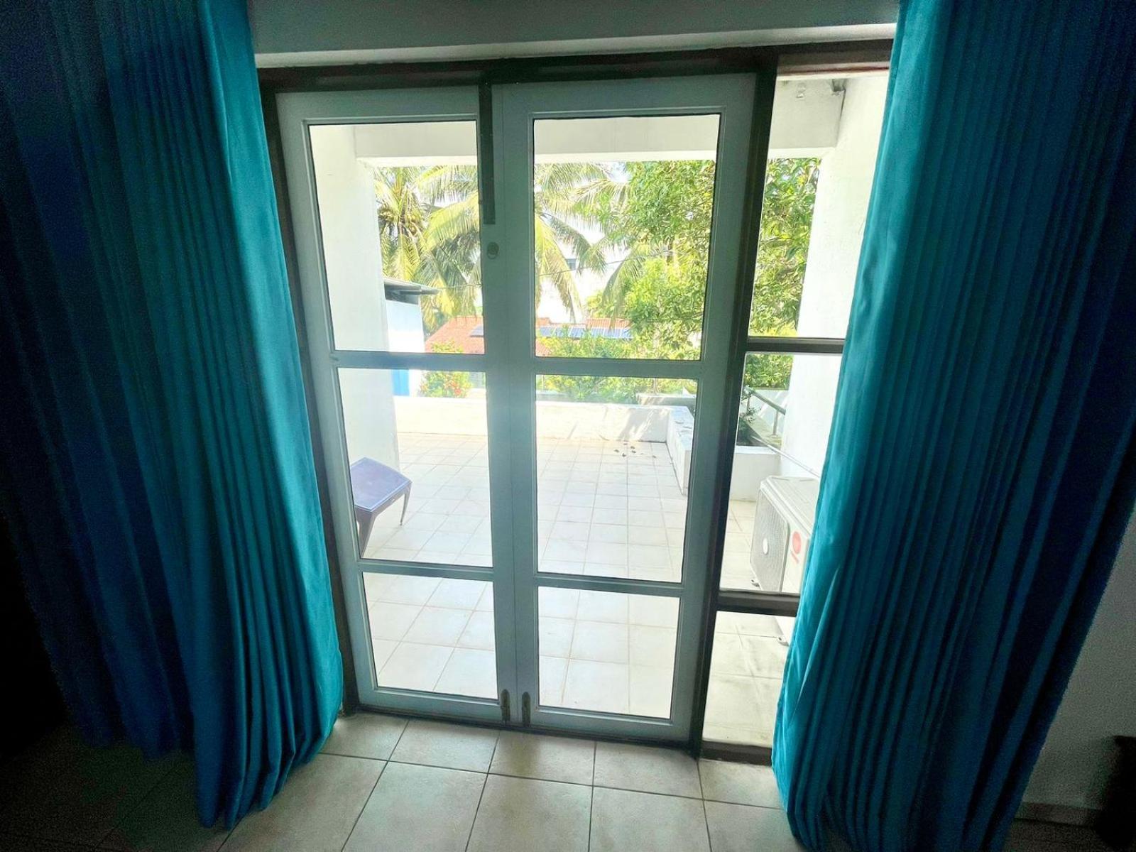 Hotel One Sixty Dehiwala-Mount Lavinia Екстериор снимка