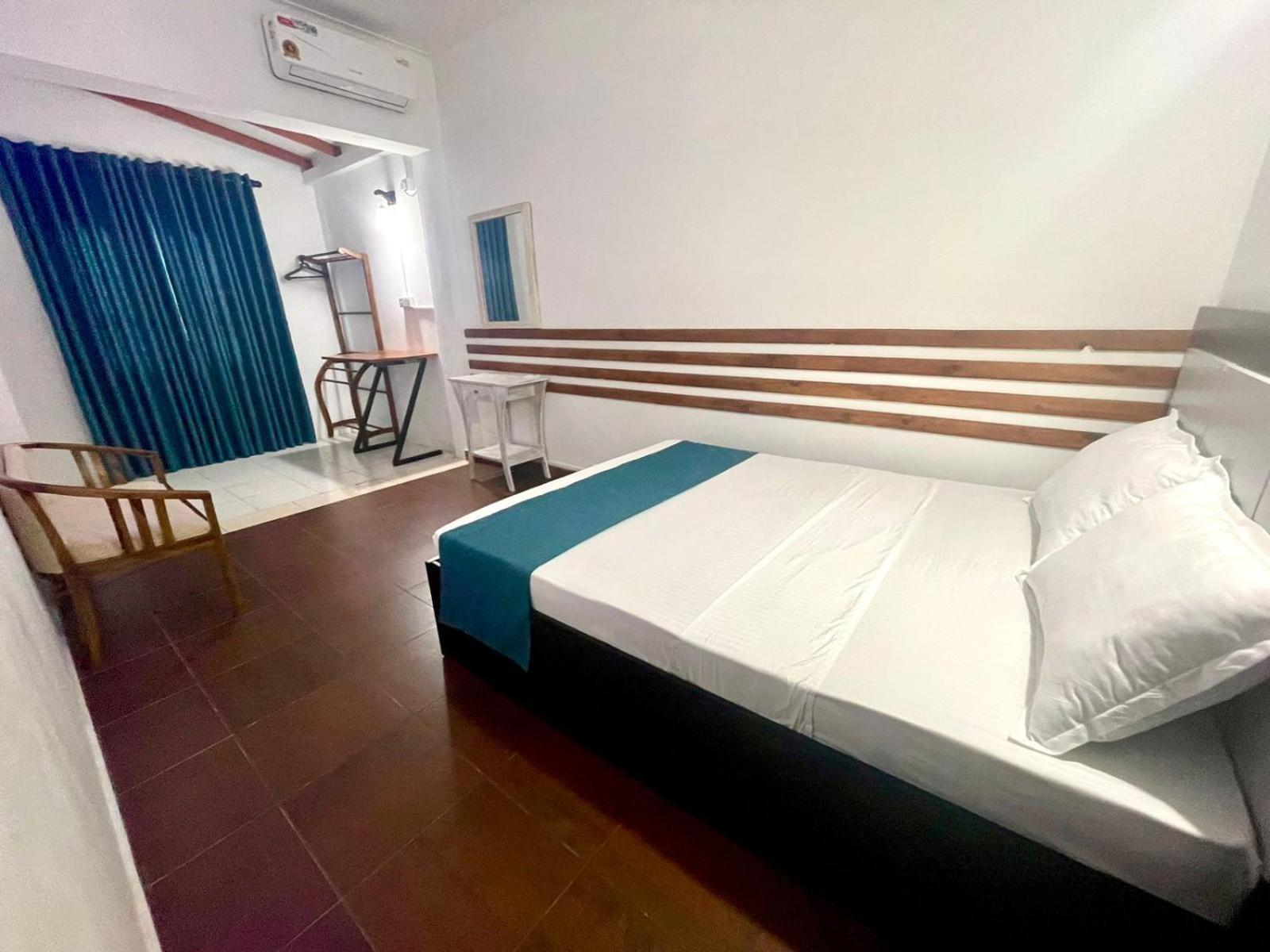 Hotel One Sixty Dehiwala-Mount Lavinia Екстериор снимка